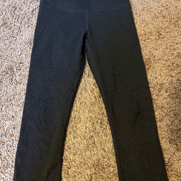 6 Piece Bundle of Athletic/Athleisure Clothes - Picture 2 of 11